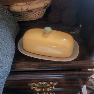 Butter dish